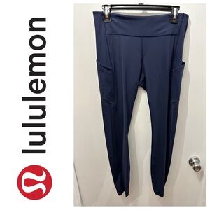 Lululemon 28” Speed Up Tights / Leggings w pockets - size 10 - Navy - Like New!